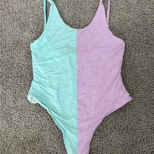 Elegant Two-Tone Women's One Piece Swimsuit